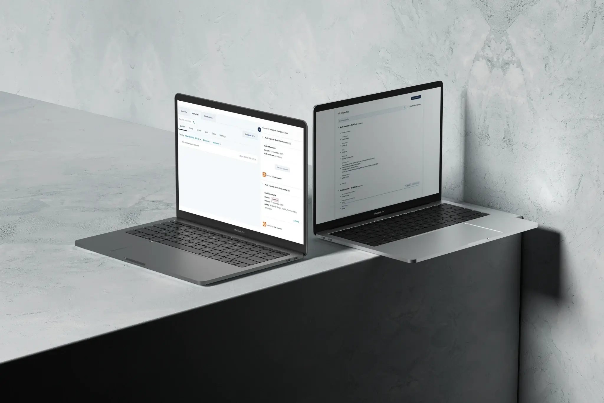 KvK Scanner HubSpot app by Leapware on two Apple MacBooks